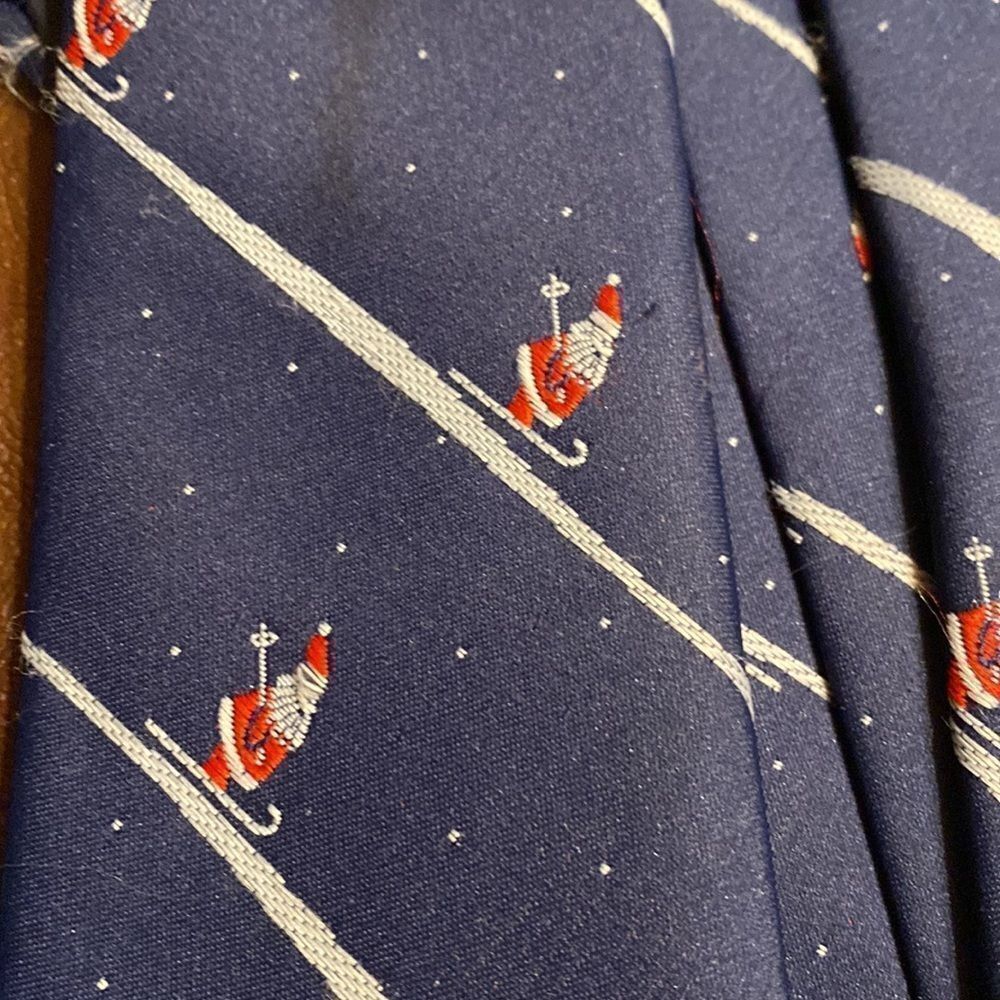 Skiing Santa Tie Holiday Fun